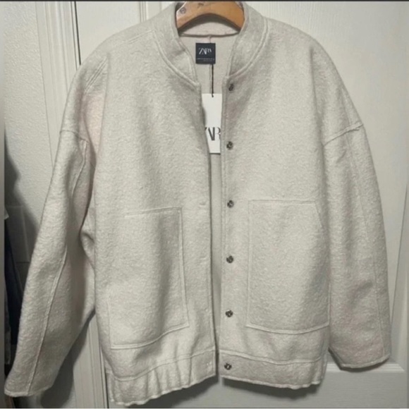 Cream - Picture 4 of 4